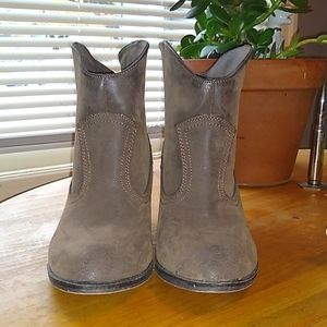 Light brown booties sz 8.5